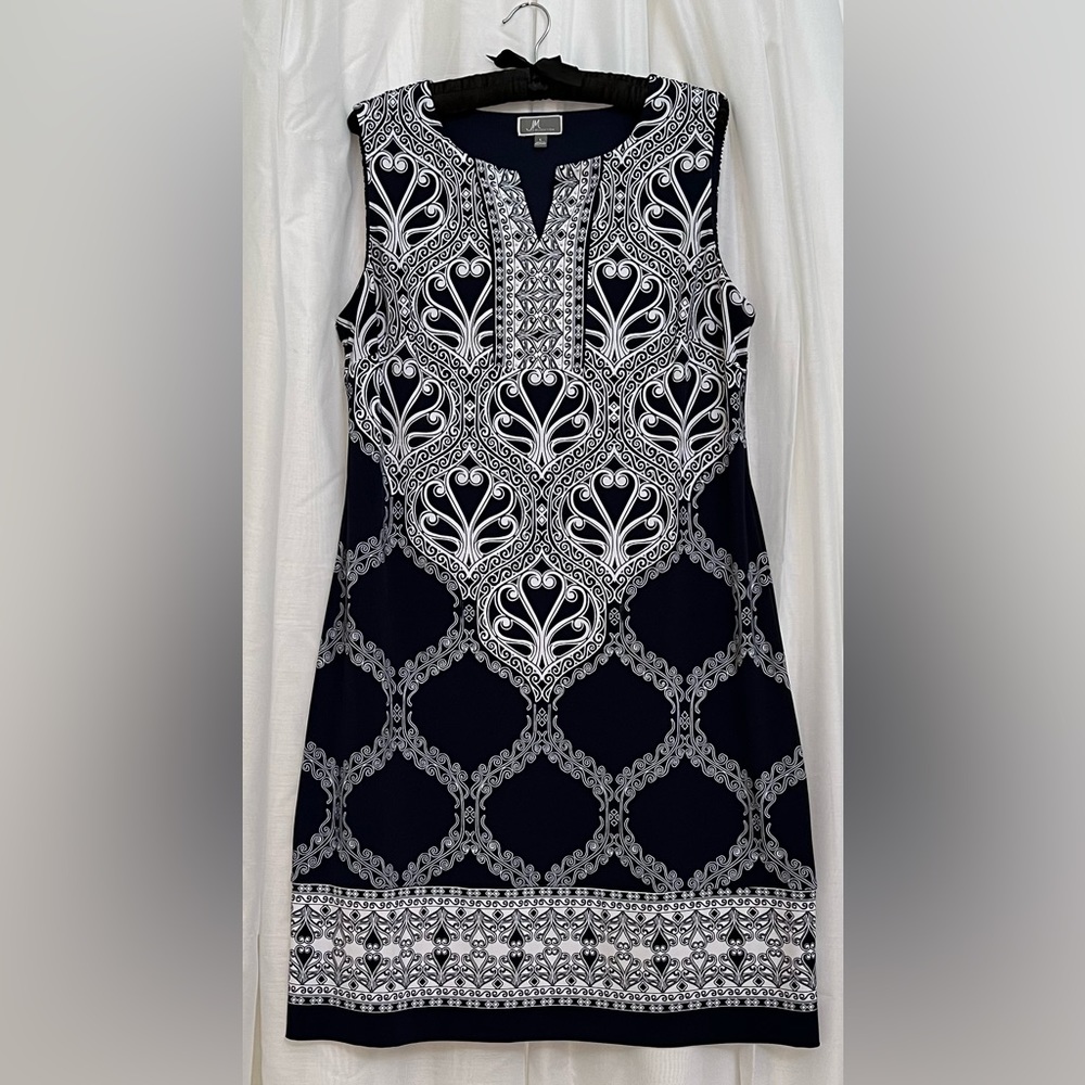 Women’s Navy and White Sleeveless Sheath Dress, size L